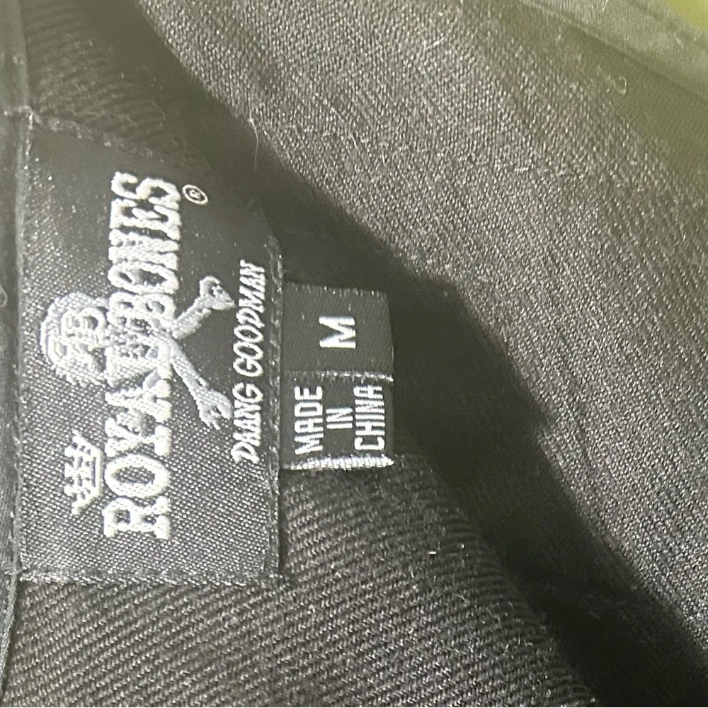 NWOTs Royal Bones Black Pleated Skirt with Chain Detail Sz M - Picture 6 of 7